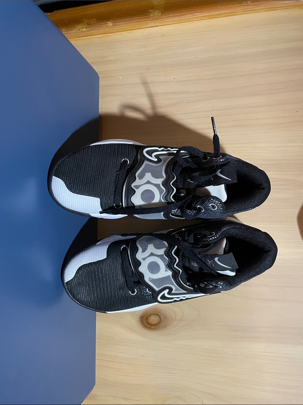 Men’s size 9 Nike KD Trey basketball shoes, brand new never worn